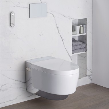 Bagno senza barriere architettoniche con Geberit AquaClean Mera